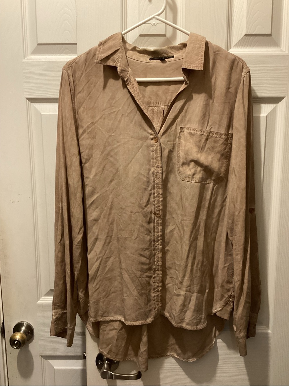 Velvet Heart Taupe Casual Long-Sleeve Button-Down Shirt